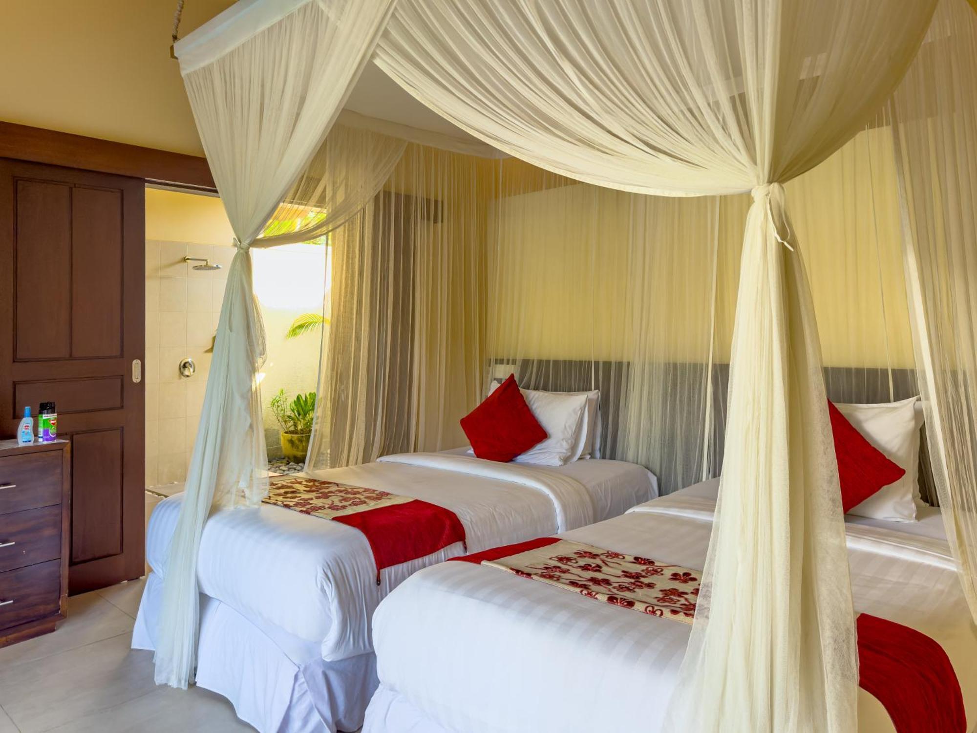 Villa Bugis Drupadi Seminyak Номер фото