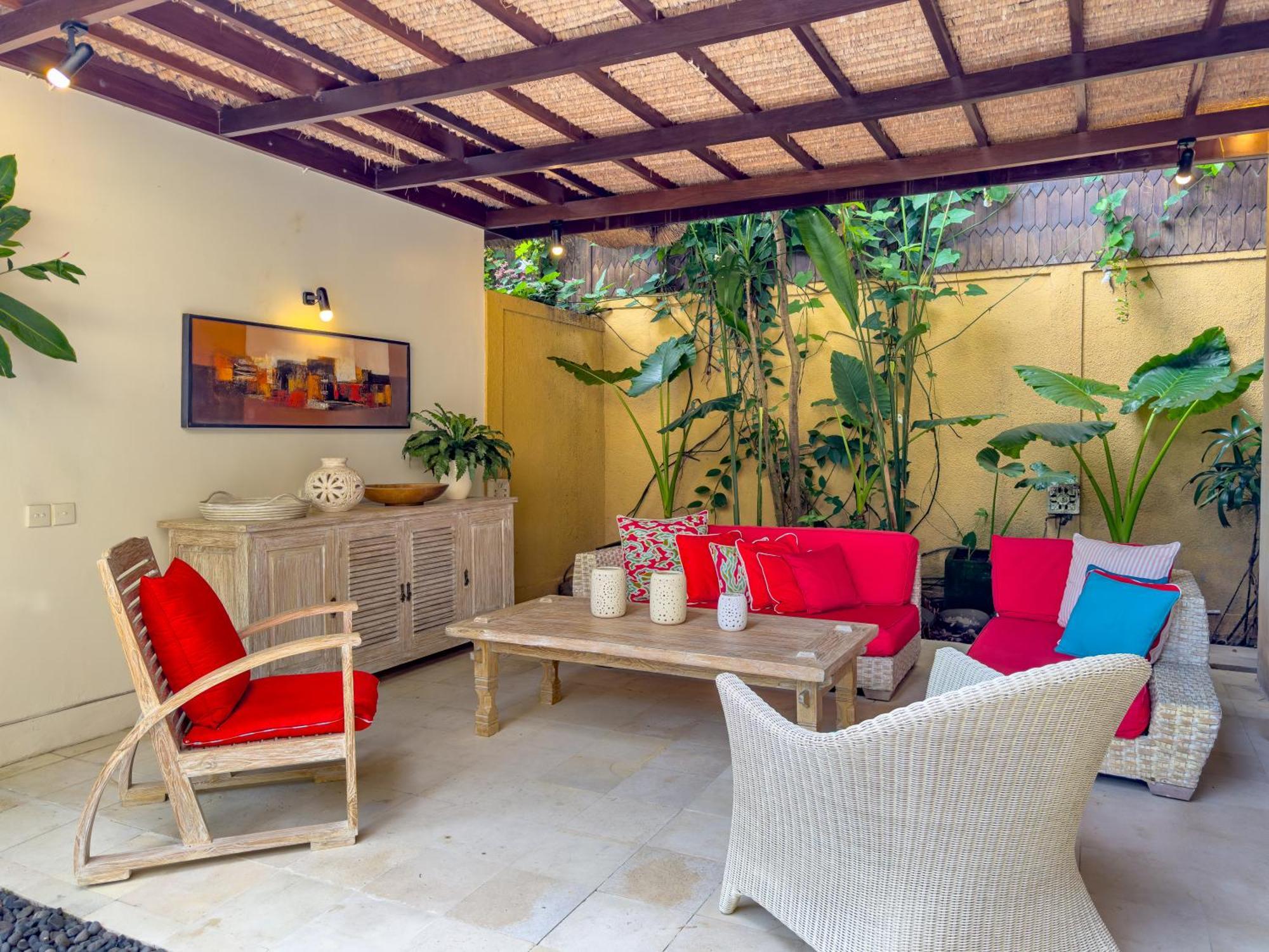 Villa Bugis Drupadi Seminyak Номер фото