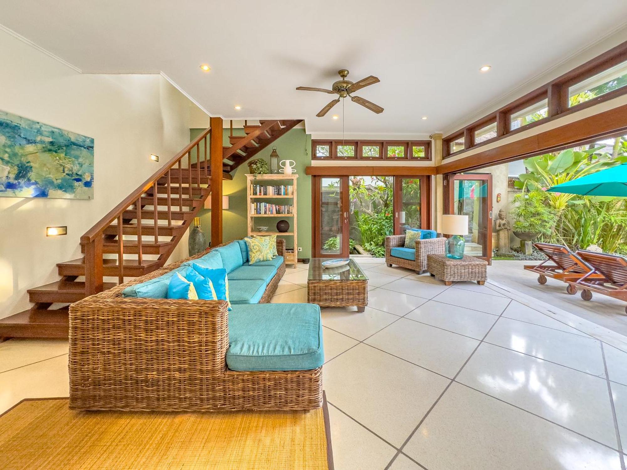 Villa Bugis Drupadi Seminyak Номер фото